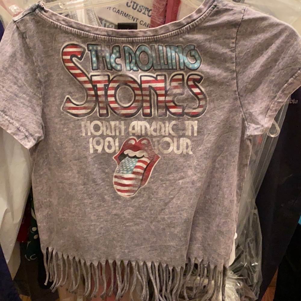 Woman’s Rolling Stone top